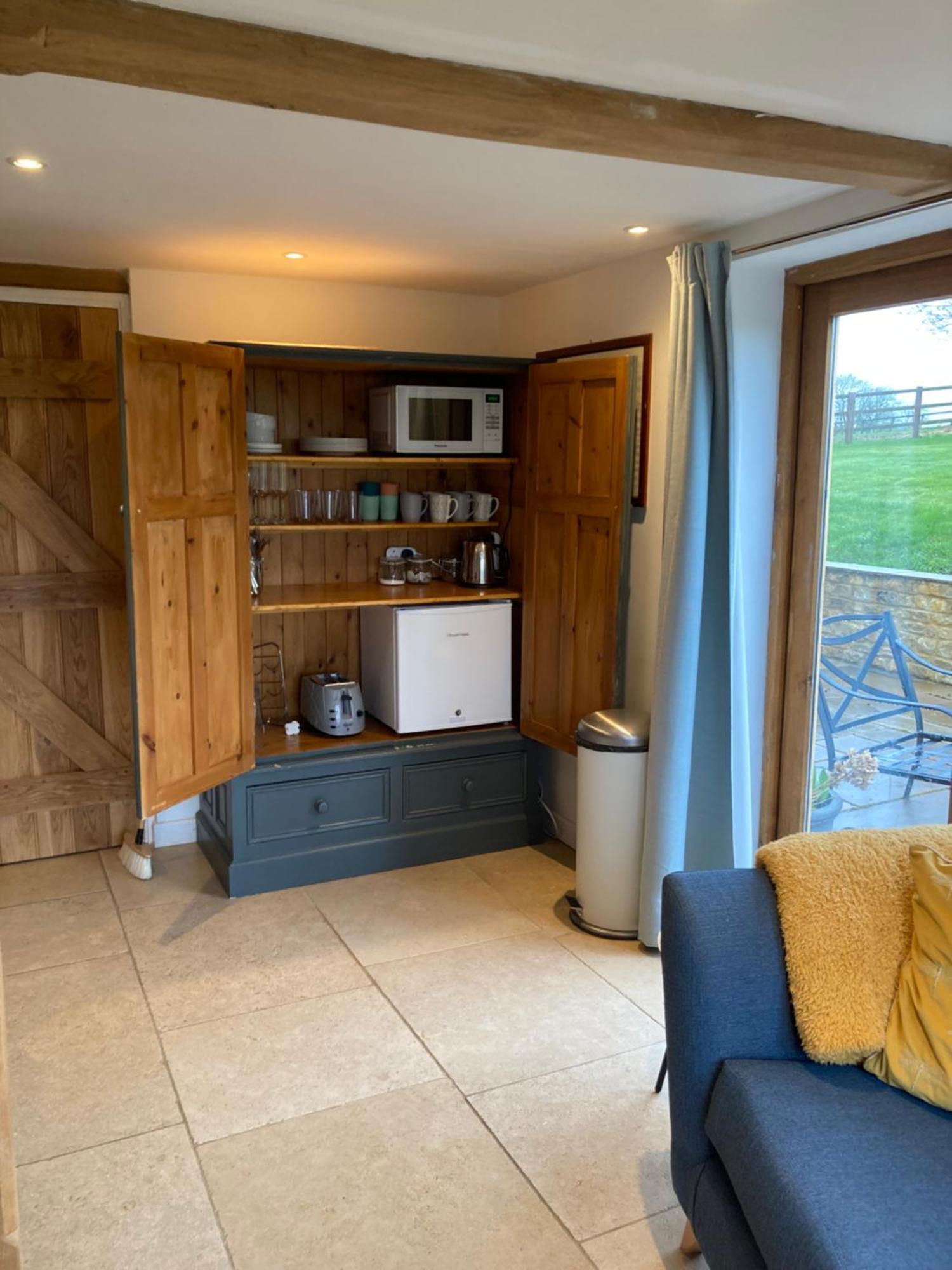 2 Beds & Living In Our Idyllic Country Cottage เบดฟอร์ด ภายนอก รูปภาพ